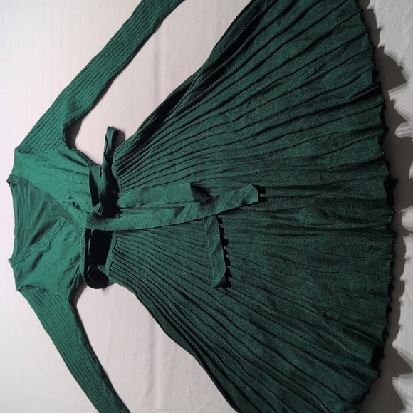 Elegant Green Wrap Dress Size Medium NWOT - Picture 7 of 8